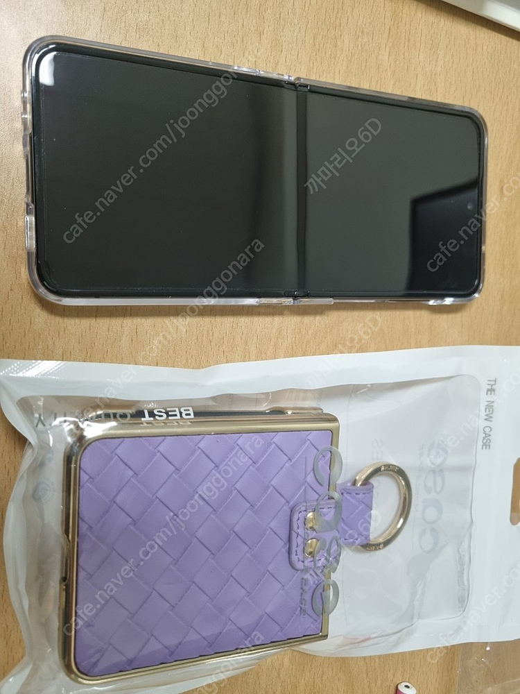 z플립4 256 깨긋합니다 이미지