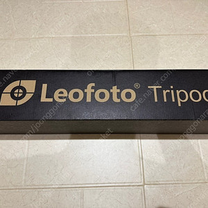 레오포토 루시퍼 LG-324C + LH-40R 카본삼각대 새제품 , 벤로 TSL08AN00 삼각대 새제품 판매합니다.