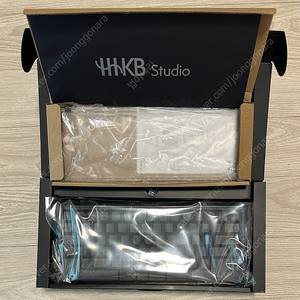 해피해킹 스튜디오 hhkb studio 와 키보드 루프 풀 박스 새거라 보셔도 됩니다.