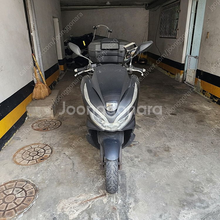 20년식 pcx125팝니다.--0