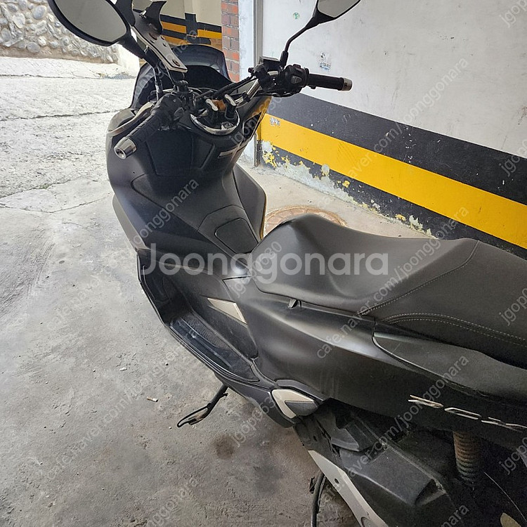 20년식 pcx125팝니다.--2