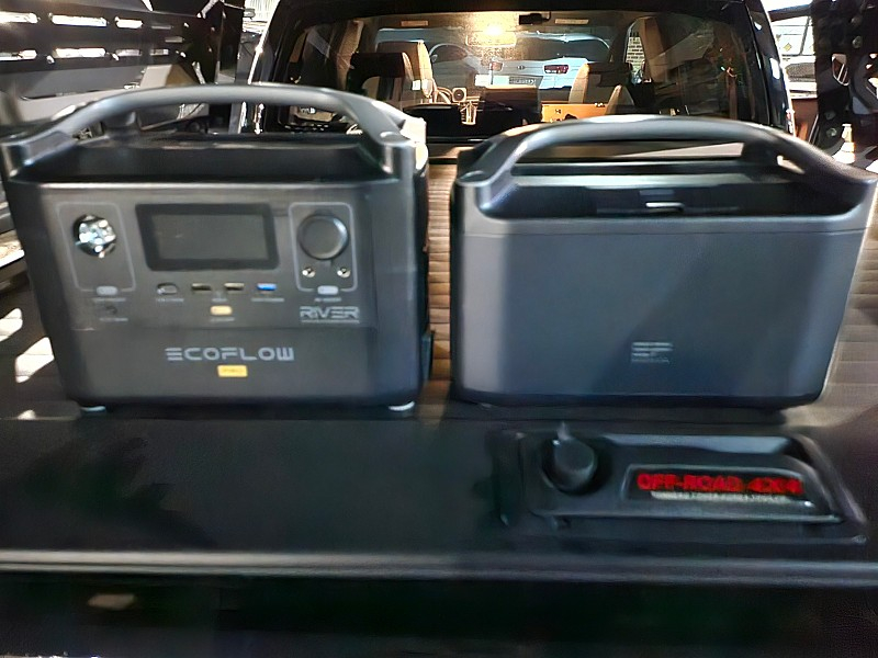 에코플로우 파워뱅크 리버프로 + 추가 배터리 판매합니다.--2