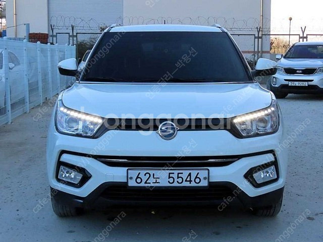 쌍용 티볼리 아머 1.6 가솔린 VX 중고차 저렴하게 판매 합니다--0