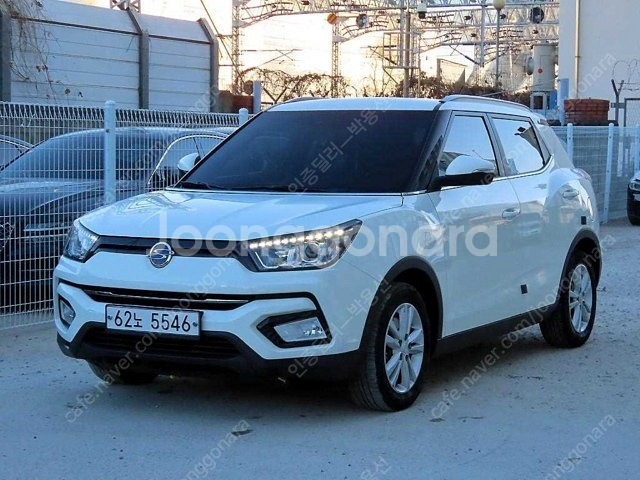 쌍용 티볼리 아머 1.6 가솔린 VX 중고차 저렴하게 판매 합니다--1