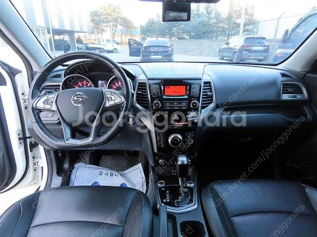 쌍용 티볼리 아머 1.6 가솔린 VX 중고차 저렴하게 판매 합니다--6