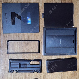 [서울/개인] 갤럭시 Z 폴드3 블랙 자급제 256GB 판매합니다