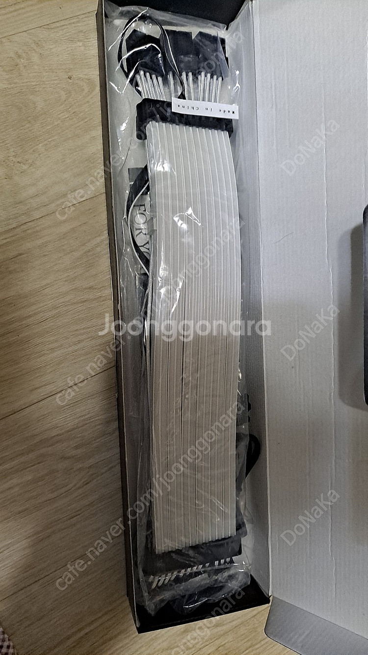 갤럭시 RTX 4070TI, 4060, 어로스 2080, i9 12900k, z690 등 개인부품 정리합니다.--8