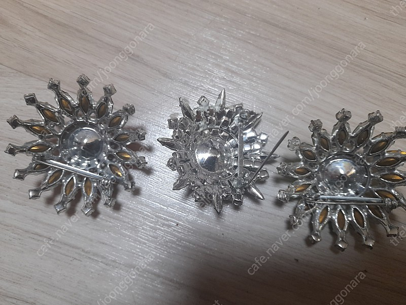 옛날 브로치3개일괄 택포2만 이미지