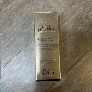 디올(Dior) 프레스티지 블래시밤 비비 01호 (새제품)