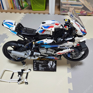 42130 레고 BMW M 1000 RR