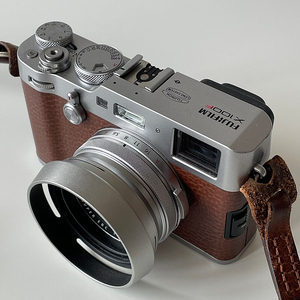 FUJIFILM X100F Brown