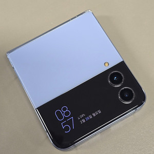갤럭시 Z플립4 블루색상 256기가 22년 9월개통 미파손 가성비폰 29만에 판매합니다