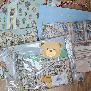 아뜰리에슈 블랭킷 미개봉새제품 82,000원 (박스 추가시 +3,000원)
