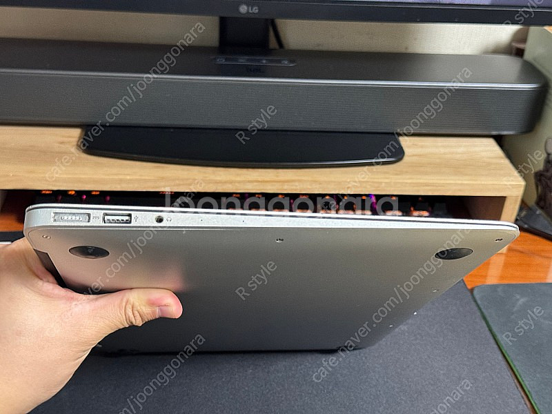 맥북에어 2017 (8GB, 256GB SSD)--7