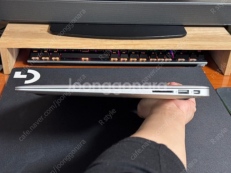 맥북에어 2017 (8GB, 256GB SSD)--8