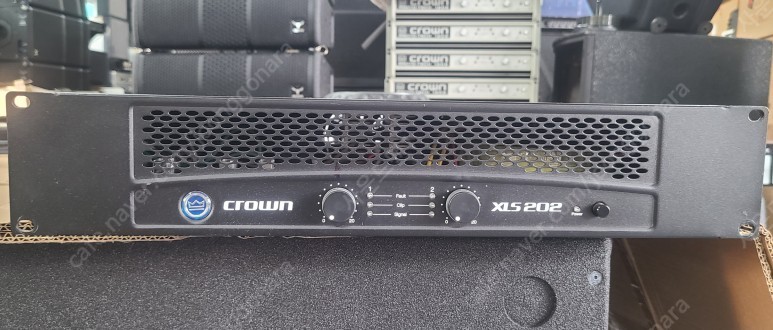 (CROWN)크라운 XLS202 400와트 파워앰프중고