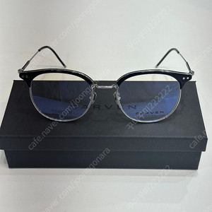 까르쟁 verona 베로나 블랙 실버 하금테 티타늄 txt 연준 안경 새안경 판매합니다.