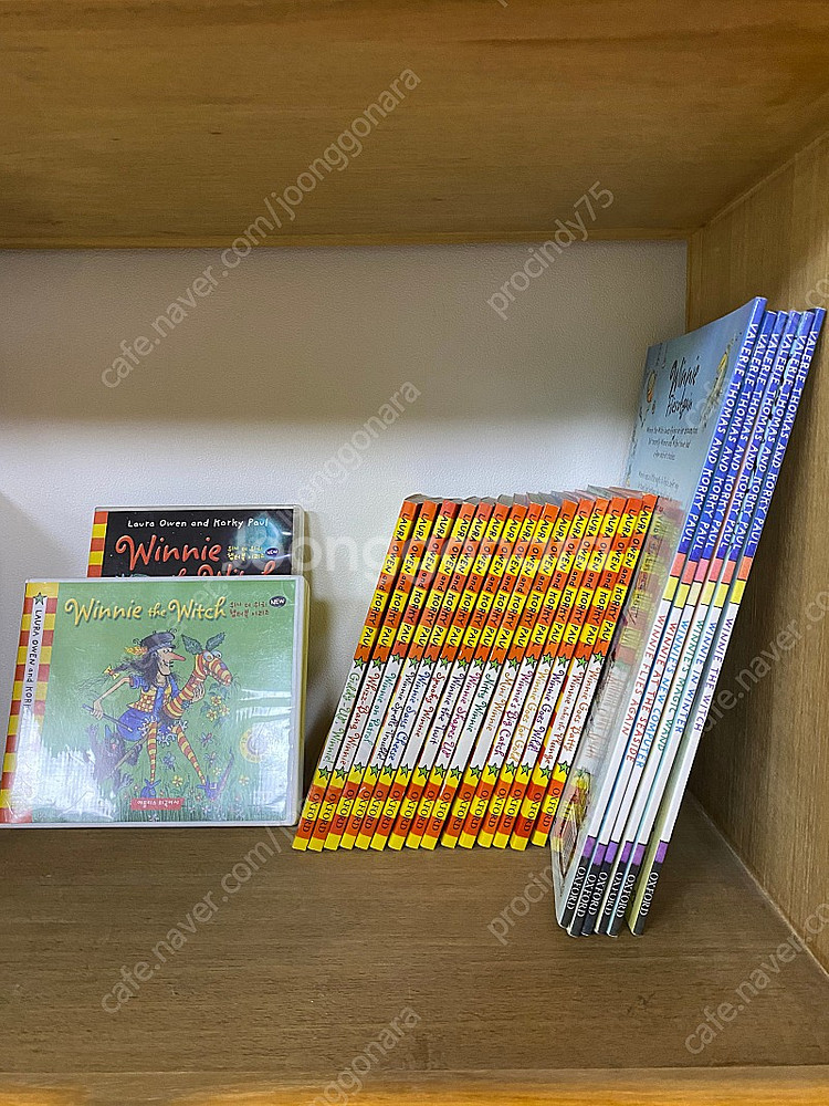 Winnie the witch 챕터북 15권 + cd1...--1