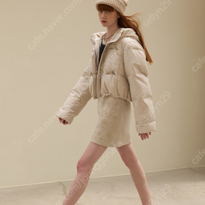 마론에디션 숏패딩 팔아요. 23 Fall_ Light Grey Short Down Jacket