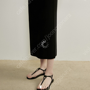 더캐시미어 블랙니트 스커트 66새옷