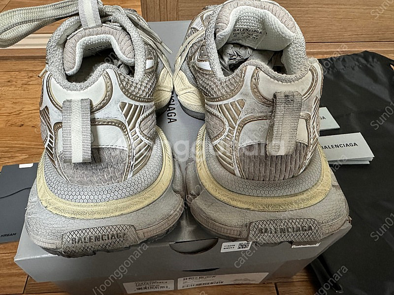 발렌시아가 3XL Light Beige 40W사이즈 팝니다!--5