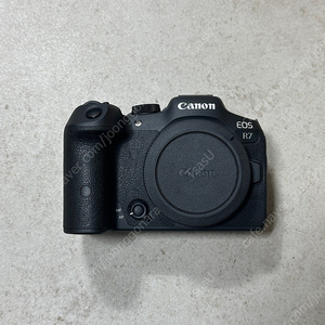 eos r7