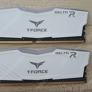 팀그룹 TeamGroup T-Force DDR4-3600 화이트 32GB(16Gx2)