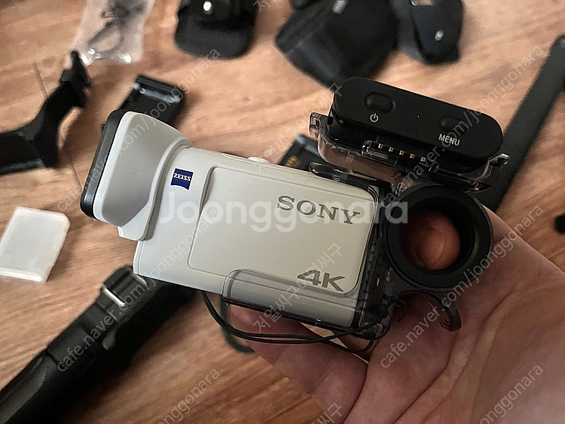 액션캠 FDR-X3000 팝니다. ( 헬멧 마운트 포함...--0