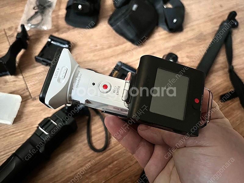 액션캠 FDR-X3000 팝니다. ( 헬멧 마운트 포함...--2