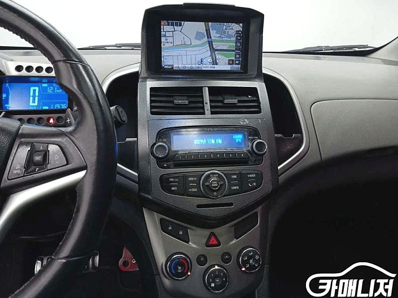 [쉐보레]아베오 해치백 1.4 터보 LS 스탠다드 2016 년 119,507km 이미지