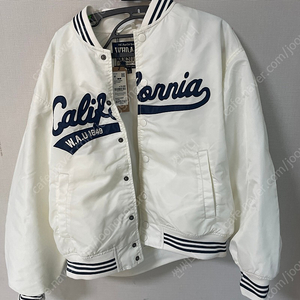 새상품) 봄자켓 후아유 야구잠바 야구점퍼 새상품 Varsity Jacket(F) / WHJKE2313F