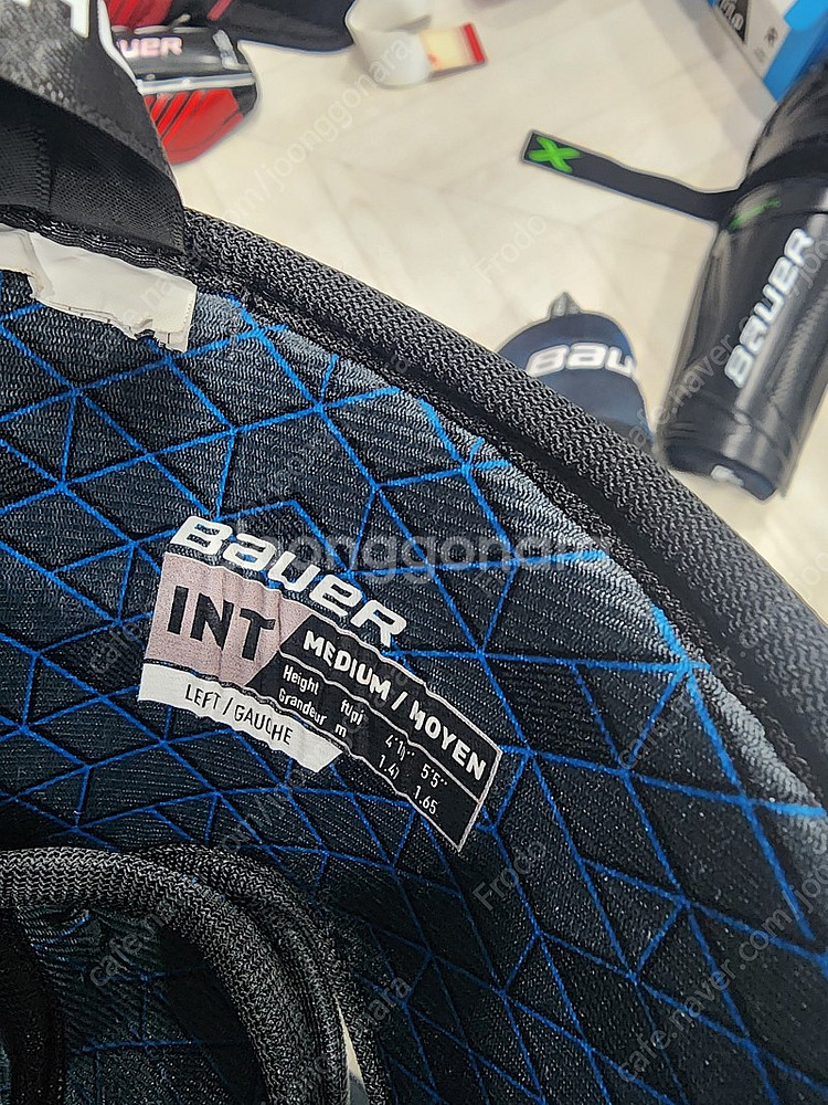 아이스하키(초등용) 장비 풀셋(장갑,스틱제외) 판매합니다.--7