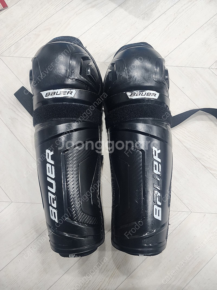 아이스하키(초등용) 장비 풀셋(장갑,스틱제외) 판매합니다.--8