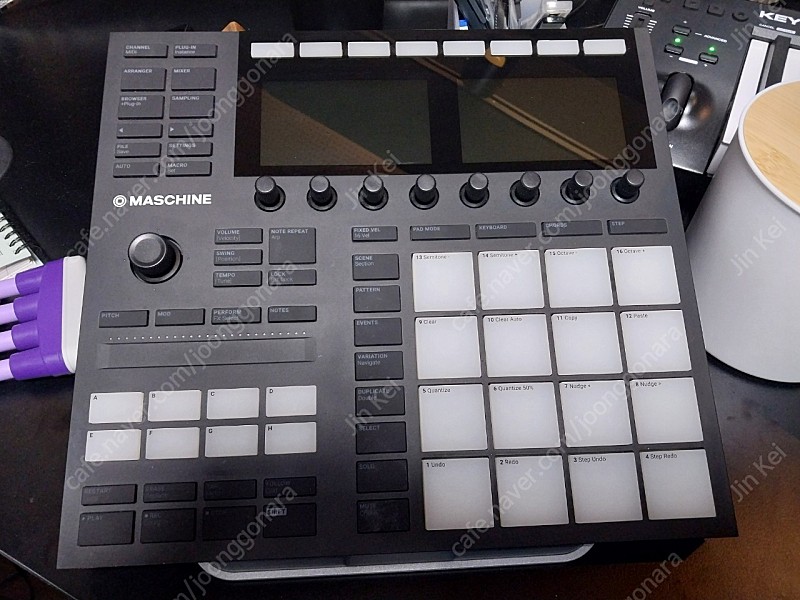 NI maschine mk3 판매합니다 (소프트웨어 미포함)