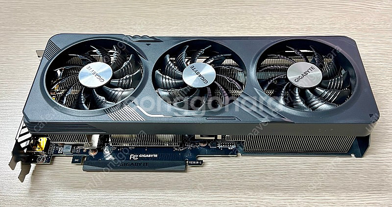 기가바이트 4060ti GAMING OC D6 (23년 46주차, 사용감 0 거의 신품)--0