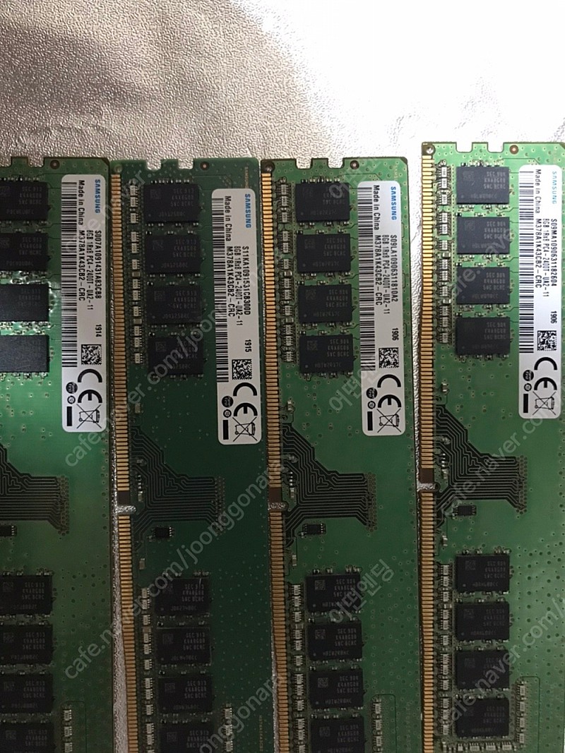삼성전자 메모리 램 DDR4 8G 2400T (PC4-19200) 4개 판매합니다.