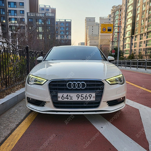 아우디 A3 2.0 TDI 다이나믹 8V 세단 차량 판매합니다.