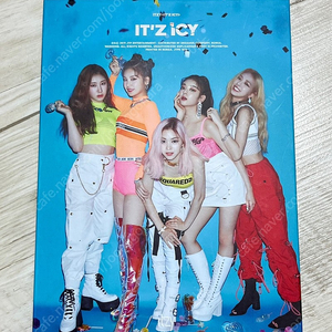 ITZY 있지 ICY 아이씨 앨범 + 포카