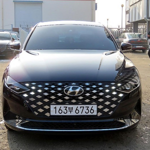 [현대]더 뉴 그랜저 IG 하이브리드 프리미엄 초이스 l 2020년식 l 92,000km l 파란색 l 2,349만원 l 이재성