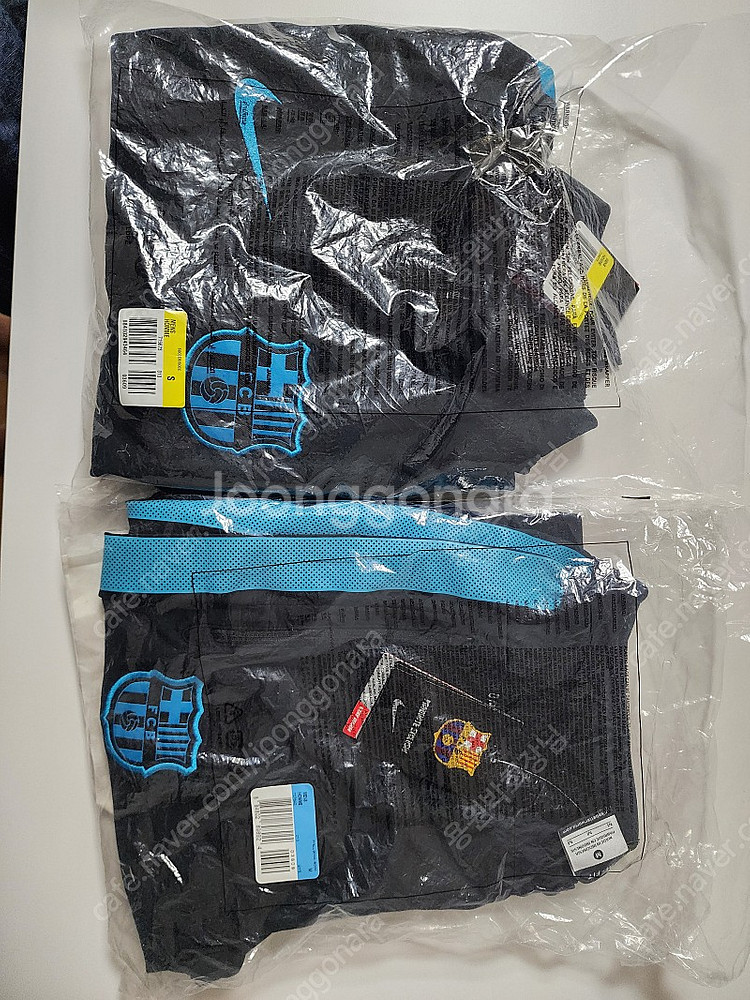 바르셀로나 트레이닝복 세트 팝니다--3