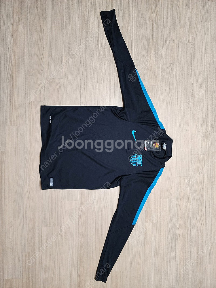 바르셀로나 트레이닝복 세트 팝니다--6