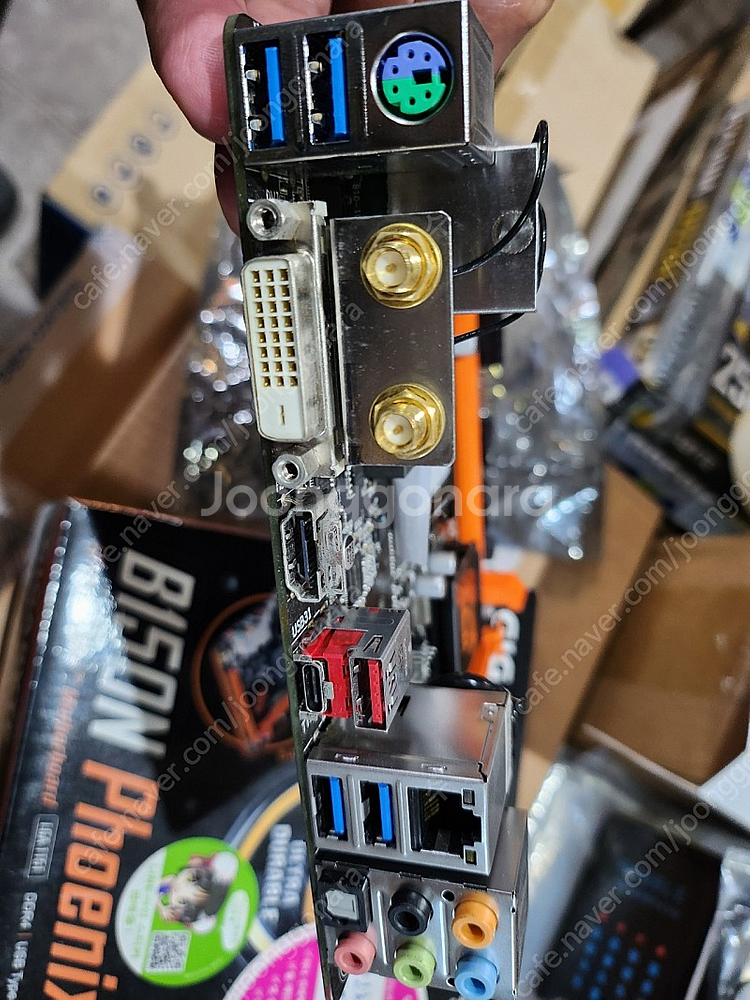 기가바이트 b150n phoenix wifi ITX--1