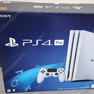 PS4 pro 1tb 화이트 711B 컨트롤러1 게임3 블루레이1 쿨러 및 수납장 박스있음 팝니다