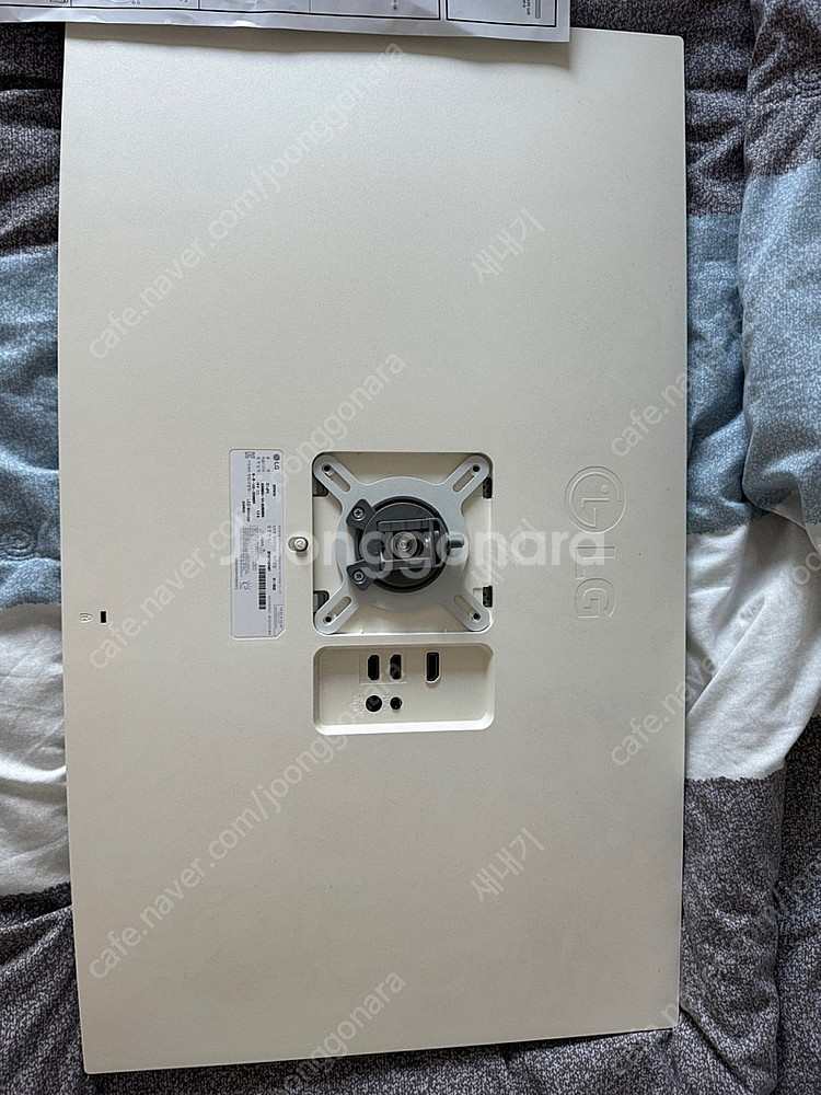 LG 4K 모니터 32UN650 팝니다--1