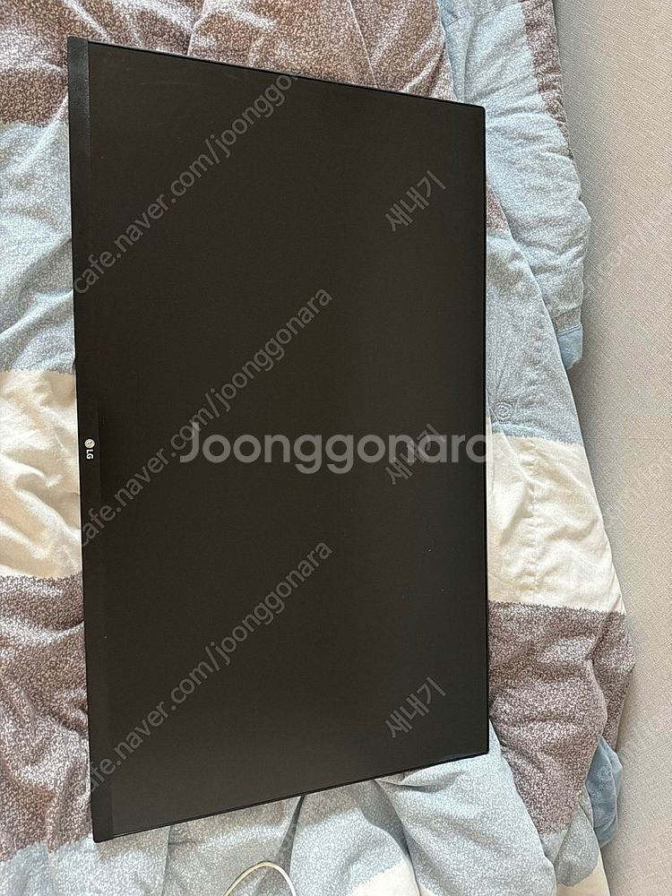 LG 4K 모니터 32UN650 팝니다--4