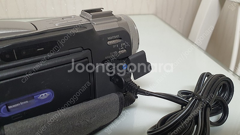 소니 DCR-TRV11 6mm 디지털캠코더 팝니다.--3