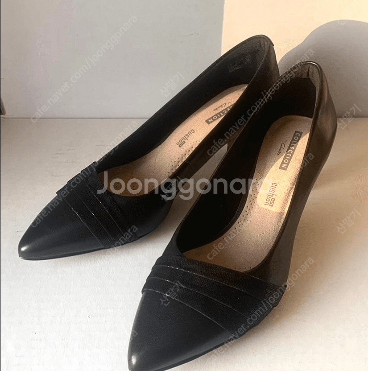 CLARKS 여성정장용 검정가죽구두(펌프스)--0