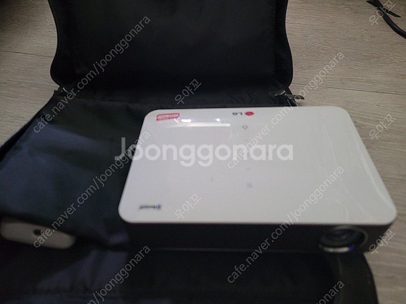 lg빔 프로젝터 pw700--1