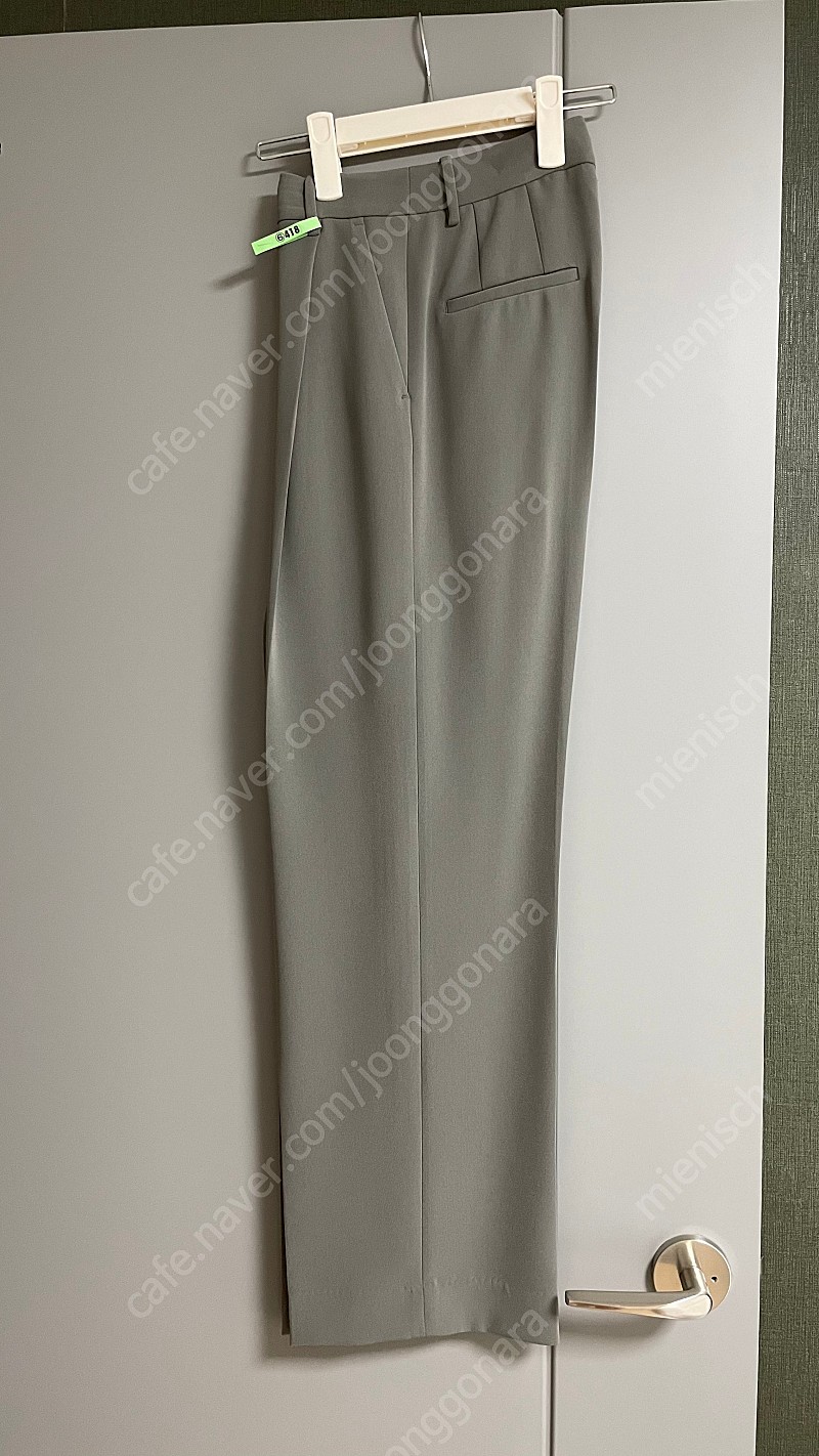 프론트로우 세미 와이드 팬츠 (Khaki 2개 - 사이즈 0 Long) [Drama Signature] Pleated Semi-Wide Trousers