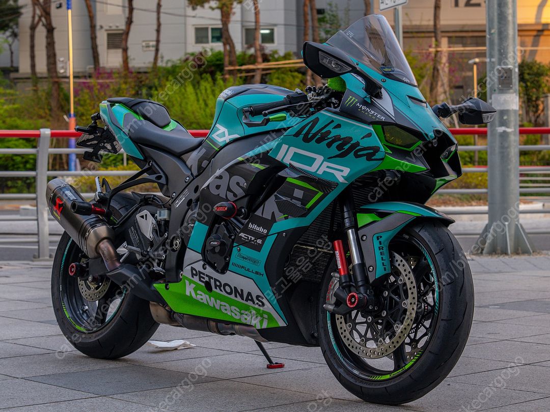 부산 강서구 21년식 ZX-10R (풀데칼) 8,700km 판매합니다.